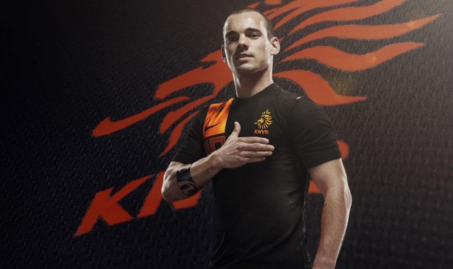 点球大战惊心动魄，加时赛绝杀定胜负—XX队挺进决赛