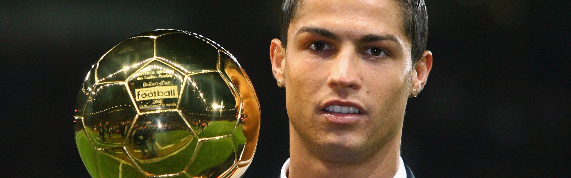 黑马逆袭！无名小将爆冷击败世界冠军，缔造体坛新传奇