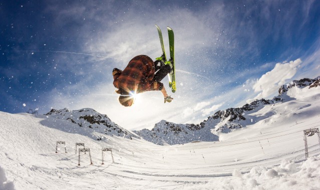 冰雪运动热潮席卷全国，全民参与助力冬奥梦想