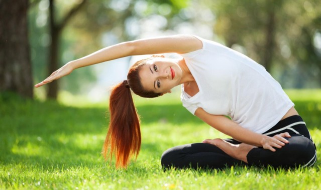 男篮蓝队险胜约旦，姚明三分试投三不中引热议