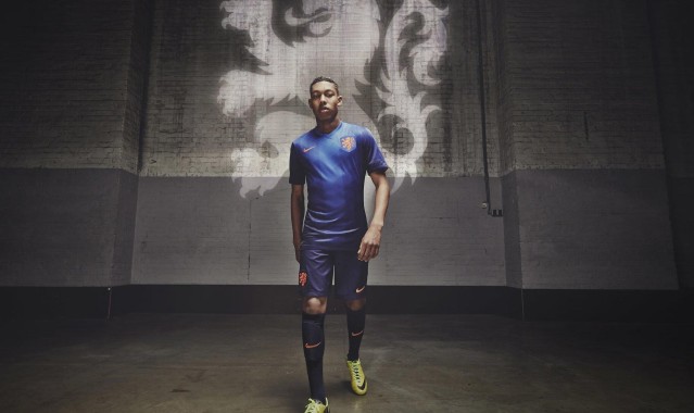 曼城延续统治级表现，近18战伯恩豪取17胜