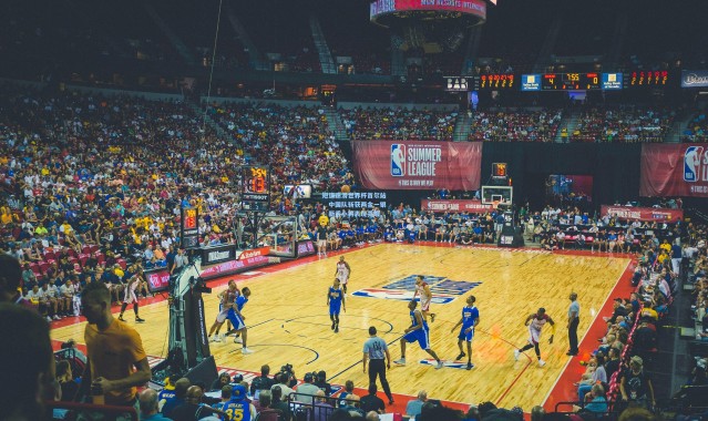 短道速滑世界杯首尔站，中国队斩获两金一银，新秀小将表现亮眼