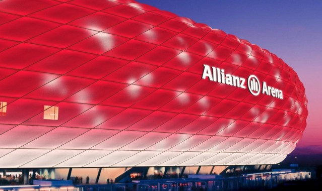 利物浦壁画遭涂鸦，阿诺德纪念墙受损引发球迷声援，修复工作已展开