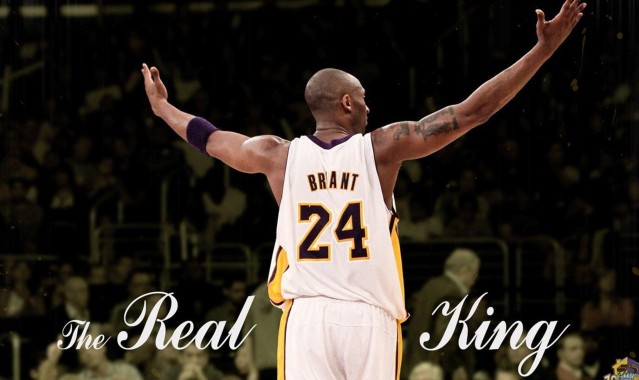 意甲争冠白热化，国际米兰绝杀登顶，AC米兰紧追不舍