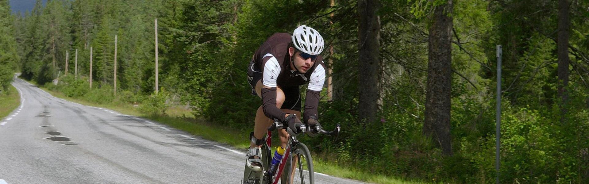 巴萨新星佩德里与曼联核心拉什福德国家队表现亮眼，欧洲杯预选赛双双建功