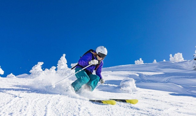 曼联代表团现身斯图加特，全力追逐斯图加特中场核心施蒂勒