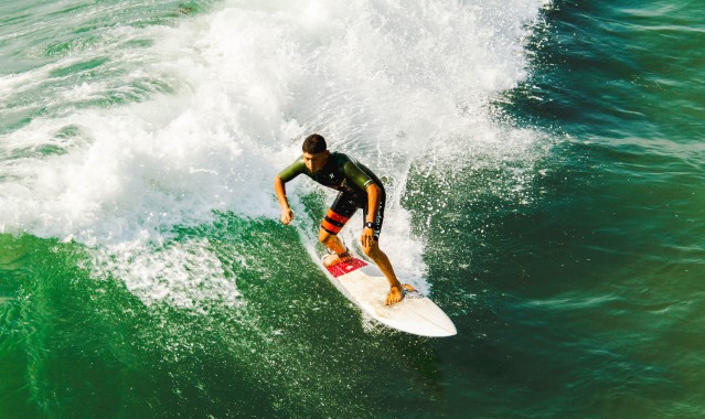 德约科维奇鏖战五盘险胜新生代 第24座大满贯近在咫尺