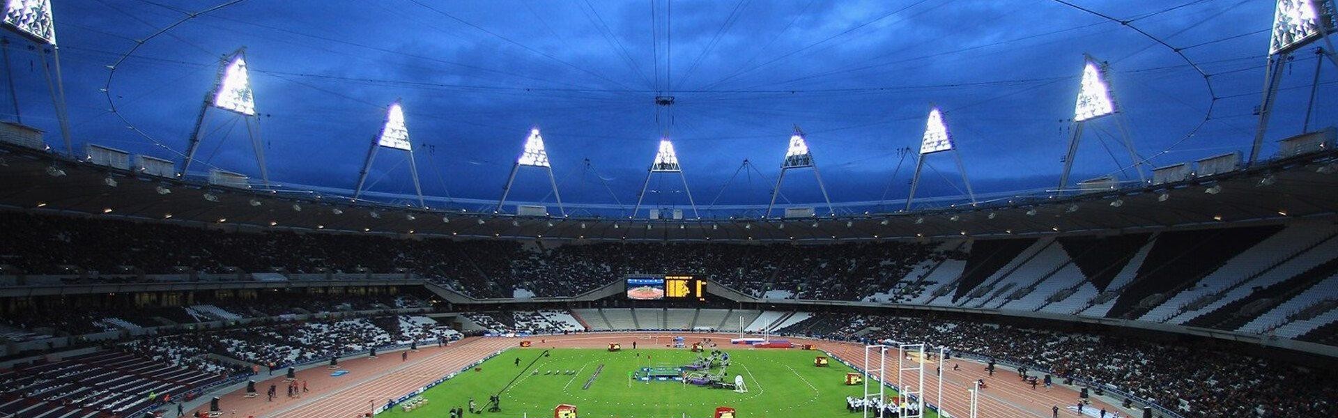 意媒曝米兰切尔西争夺雷恩新星 18岁高中锋梅特成转会市场焦点