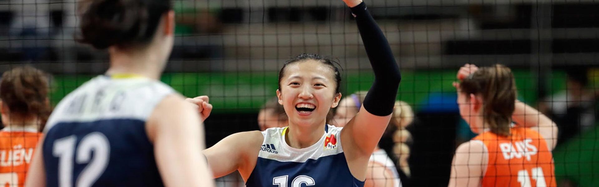 VAR介入引发裁判争议 关键判罚改写比赛结局