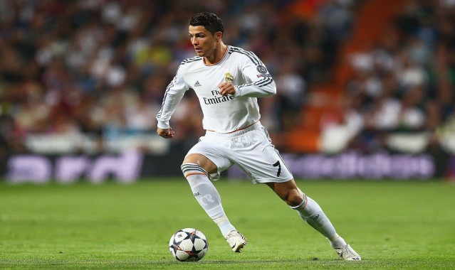 英超VAR再引争议，BBC专家组裁定范戴克进球被吹属严重误判